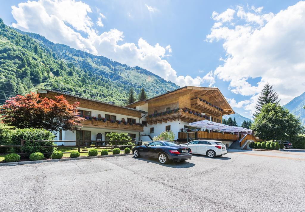 Hotel Kuenstleralm Капрун Экстерьер фото