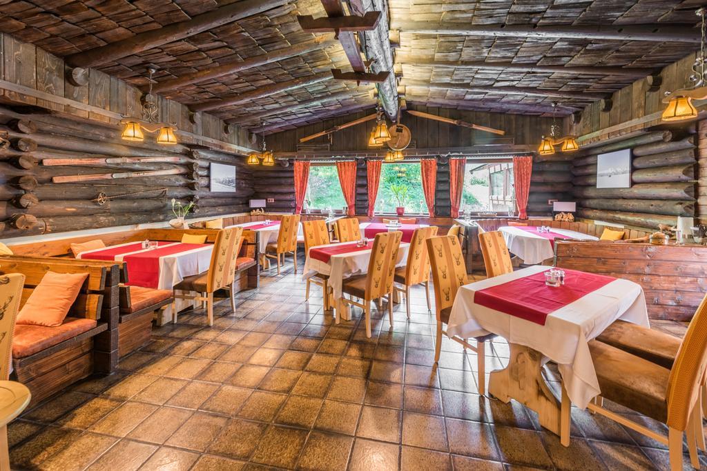 Hotel Kuenstleralm Капрун Экстерьер фото